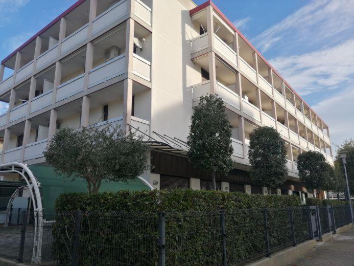 Condominio Quadrangolo-Gemini Бибионе Экстерьер фото
