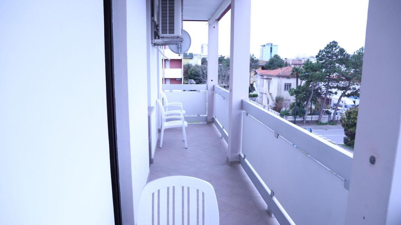 Condominio Quadrangolo-Gemini Бибионе Экстерьер фото